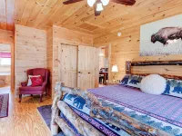 LOG HOME - NEXT TO CREEK / FIREPLACE / HOT TUB / HIKING TRAILS / PET FRIENDLY Hotels in Broad River