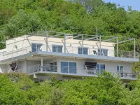 Exceptional Villa in Provence - Paradise above the canopy!