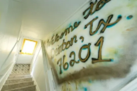 The Funky Flat-steps from Denton's nightlife!