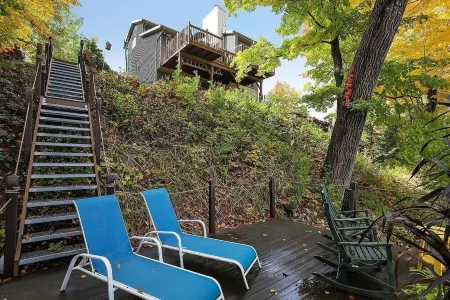 One Minute to Road America - Close to PGA Golfing Отели в г. Шебойган