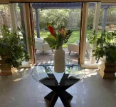 Gorgeous Zen Retreat Home, Tranquil Garden & Hot Tub, Close to Hiking Trails