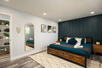 Denver Emerald - 2 Bedrooms / 1 Full Bath / Sleeps 4 [Close to Downtown]