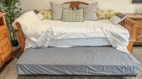 Convenient Lakeview 1 bed 1 bath home in Bellevue