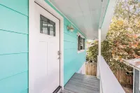 Steps to the Beach! Your Beach Getaway Awaits! Your Search Is Over!!