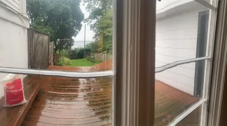 Beautiful S. Main St. Historic Row House Отели в г. Женева