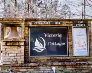 5 Min. to Lake Allatoona/15 Min. to DT W'Stock/Firepit/Sleeps 7/Huge Deck!