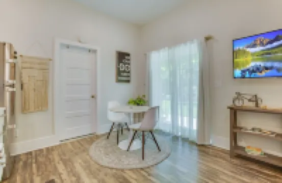 Private Cottage - A 10-Star Stay for 5 Years - in Prime Location