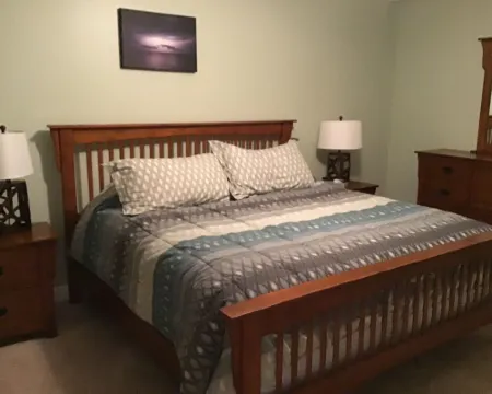 Lakefront Condo #308 2Br/2 BA-Beach/Pool. Rent 2/3rd Free Until April 30th-Ask 杰尼瓦酒店