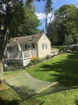 Lakefront Cozy Cottage
