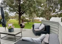 Riverside beauty, water sports galore, family fun and endless space! Hotels in Nagambie