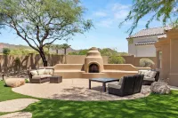 Luxury 5200sf/1 acre Desert Villa w pool/spa/mountain views Hotels in 