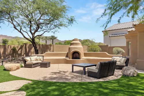 Luxury 5200sf/1 acre Desert Villa w pool/spa/mountain views