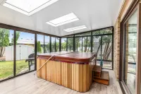 Luxury 4-BR Retreat: Spacious & Elegance!