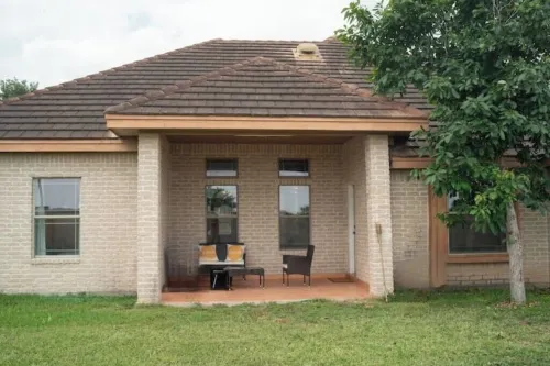 Tropical Family Funhouse, Relax: No Chore Pet friendly Rental