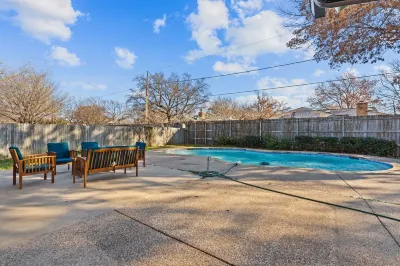 My Golden DFW Villa & Pool Hotels near Fossil Creek Park MTB Trail