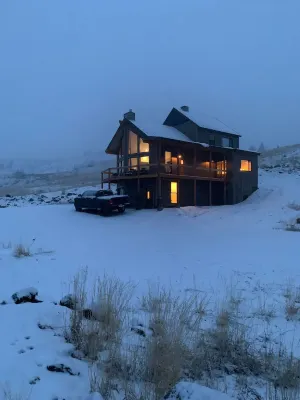 Change in Altitudes \ 3 bed, 2.5 bath lux house on 20 acres near Yellowstone Hotels near Chico Hot Springs