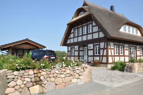 A Cottage, Traditional, As You Would Expect on the Island of Rügen! Hotels in Dranske