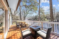 Santa Fe River Front, Luxury Retreat near Ginnie Springs and Ichetucknee