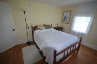 Quoddy Cottage over looking Passamaquoddy Bay Hotels in Eastport