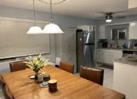 3 bed 2 bath, Heated Private POOL, Ft Myers near Cape Coral Bridge