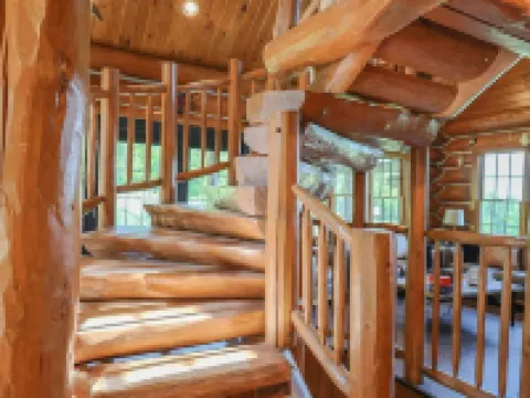 Guesthouse Cabin vacation rentals in Berkshire County 設菲爾德酒店