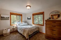 Cozy Cabin in McCall Hotels near Whitetail