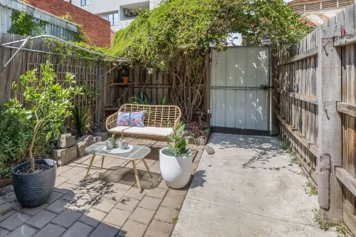 Stylish 3BR Carlton - CBD Fringe Terrace