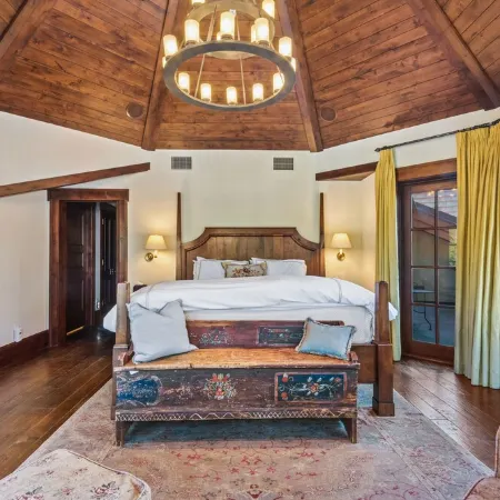 One Willow Bridge Road - 4 Bedroom Penthouse
