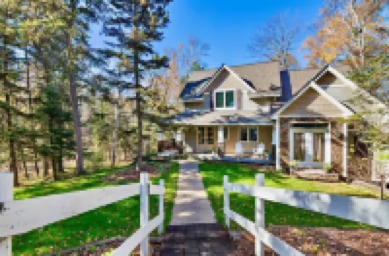 Little Pine Lodge on the Whitefish Chain Crosslake