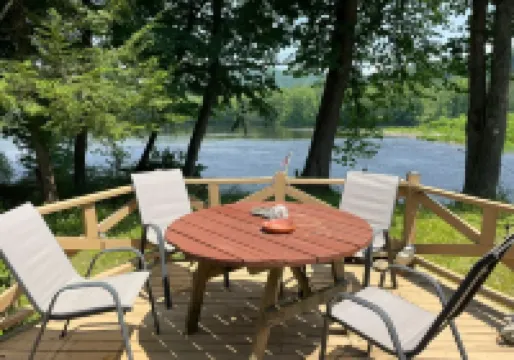 Breathtaking River Front Cabin