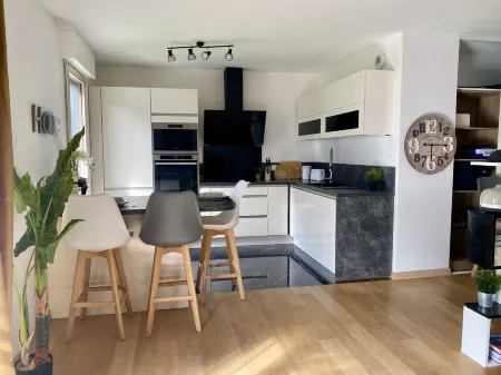 Loft Industriel à Côté de La Défense et L'arena Отели рядом с достопримечательностью «Университет Париж Нантер»