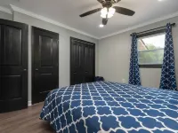 High End Pond Chalet in Country & But Near Shops Hotels in Fallstown
