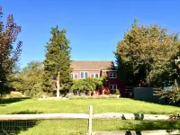 Perfect for Family Holidays, Light, Spacious, Water-Views That Inspired Pollack! Hotels in Springs