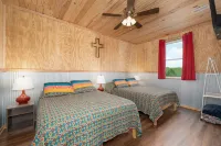 Comfort & Rest @Riley Farms, ❤ of the Bluegrass- 12 mins from Ark, w/Hot Tub