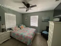 Waterfront -Beautiful sunsets, great fishing, scalloping & bird watching