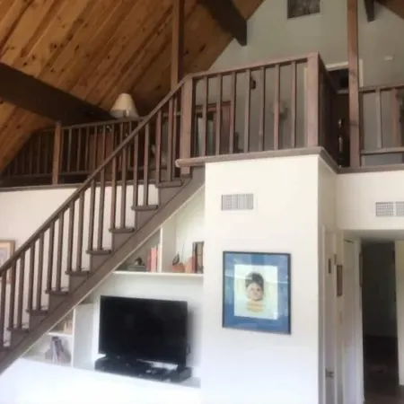 Historic A-Frame Panoramic Red Rock Views!