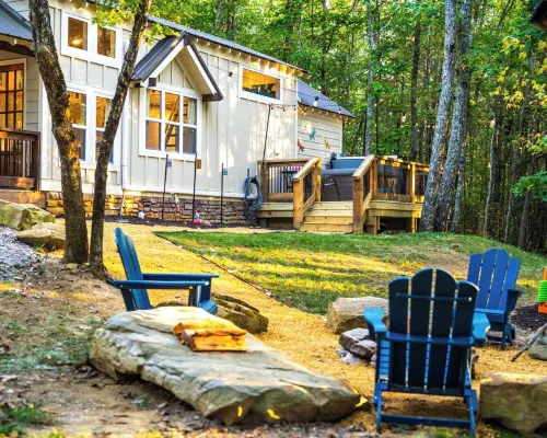 Modern Home with Hot Tub, Grill, Fire-pit and Zip Line Hotels in Dade County