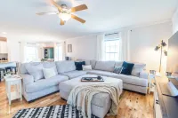 NEW! Bowers Retreat - Sleeps 10 - Steps to beach! 10 Minutes to DE Turf!