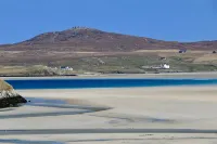Very Private  Croft  Cottage on Scenic Sea Loch in the Wonderful Western Isles Hotel a Isola di Lewis