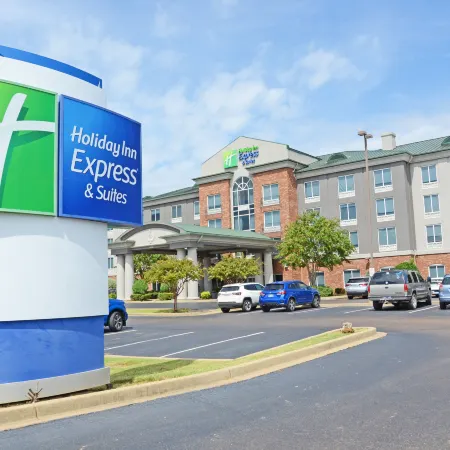 Holiday Inn Express & Suites MILLINGTON-MEMPHIS AREA by IHG