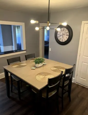 Enjoy a stylish experience at this centrally-located place. Отели рядом с достопримечательностью «Род-Айлендская школа дизайна»