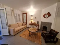 Charming house "Les Flots en Ré" 100 m from the ocean and 300 m from the market.