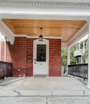 2 Miles to UK-Downtown Lex + Close to Restaurants + Top Location & Neighborhood