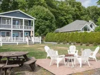 Lakefront Home in the heart of Seneca Lake Wine Trail Hotels in Milo