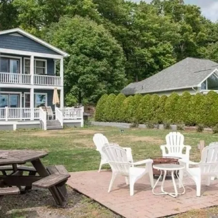 Lakefront Home in the heart of Seneca Lake Wine Trail