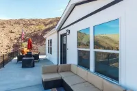 BRAND NEW 🌟Spacious🌟  Parker Strip Oasis TONS OF BOAT PARKING