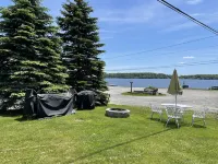 Cozy lake front unit close to Honesdale, Elk Mountain, Scranton & much more!