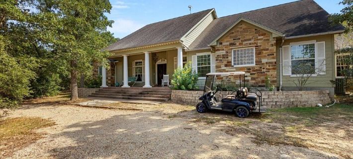 Mesquite Retreat: Close to Austin and COTA: Fun, Family, and Friends, Hoteles en Condado de Bastrop