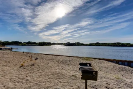 Playroom, Basketball & Pool; Lakefront w/ Sound & Sunset Views; Dog Friendly