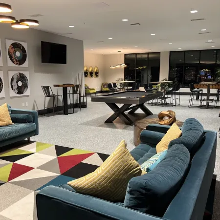 Modern Home w/Skyline Views 1.6 mi from downtown Louisville